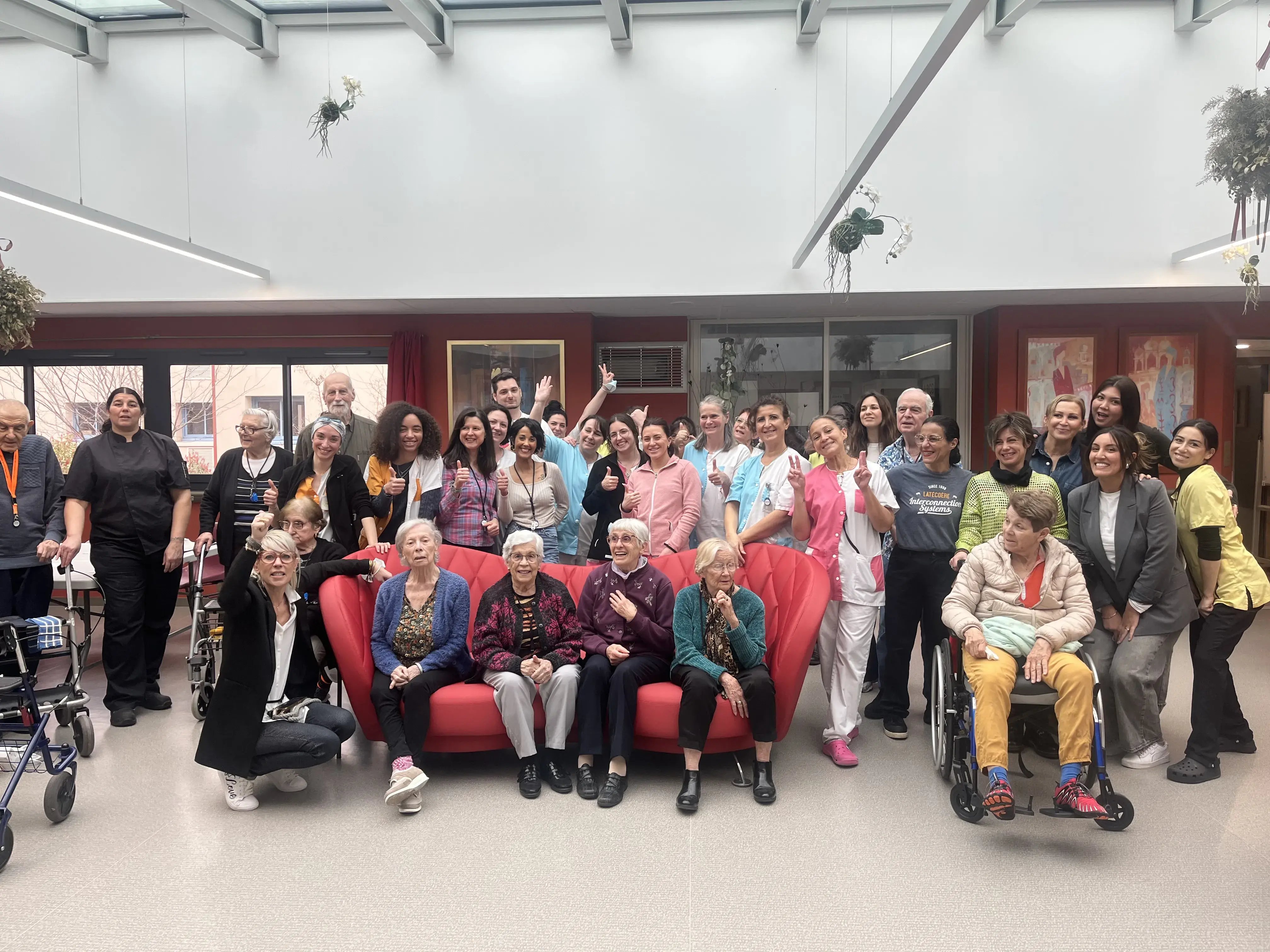 EHPAD LE FOYER DU ROMARIN_FR1__6932f780635b916bb4cf1fd6_3