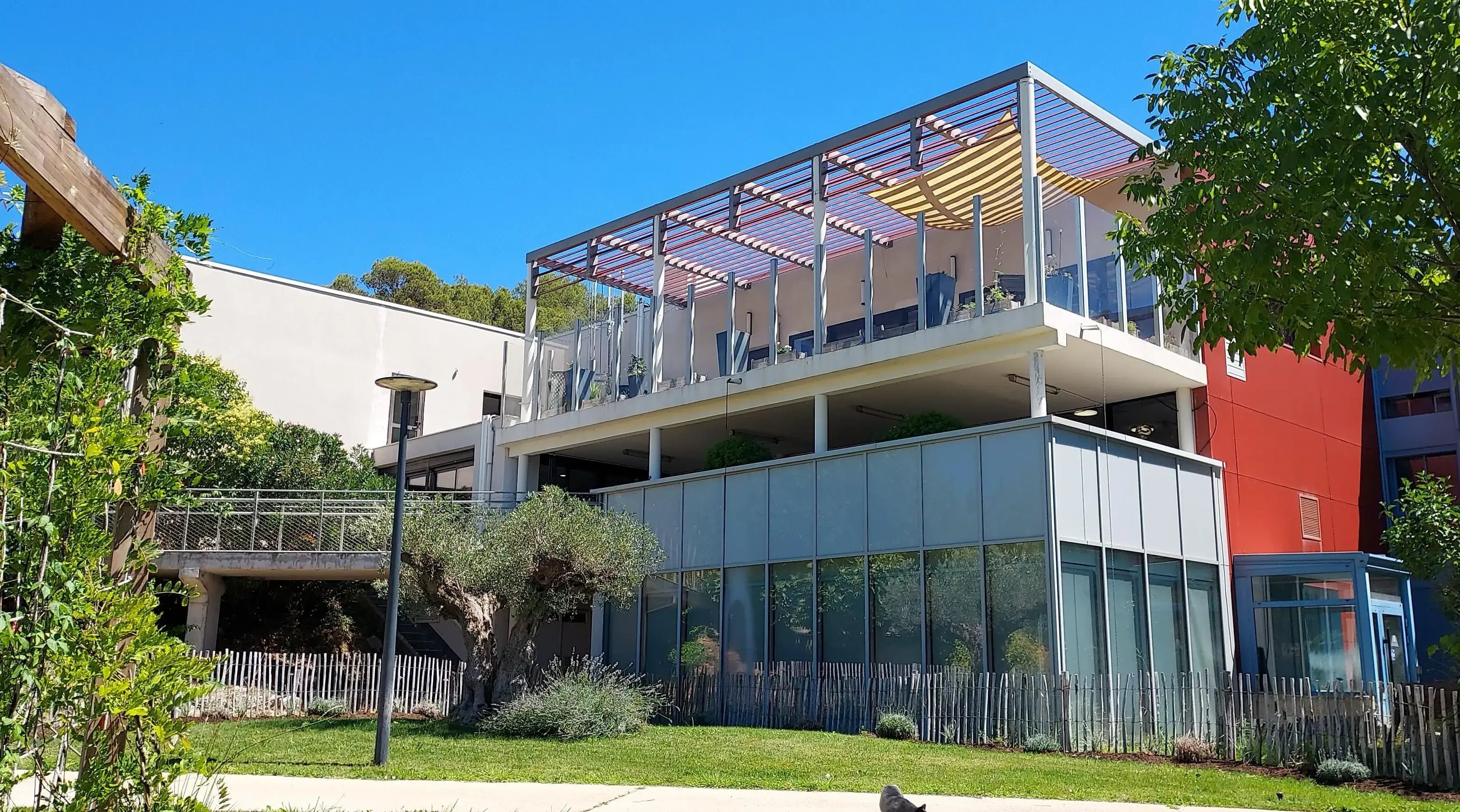 EHPAD LE FOYER DU ROMARIN_FR1__6932f780635b916bb4cf1fd6_5